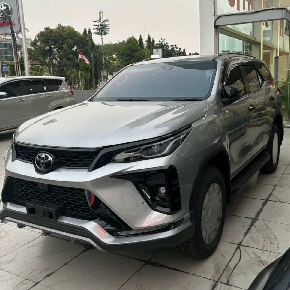 Paket Fortuner 28 Aeropackage GR 4x2 TSS 2024
