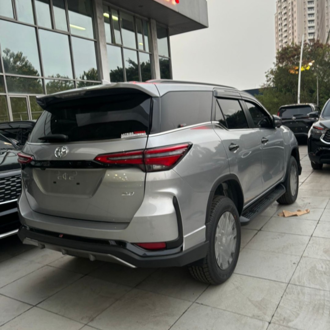 Paket Fortuner 28 Aeropackage GR 4x2 TSS 2024 3
