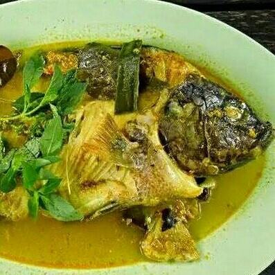 Paket Kepala Ikan Mas Nasi Bungkus