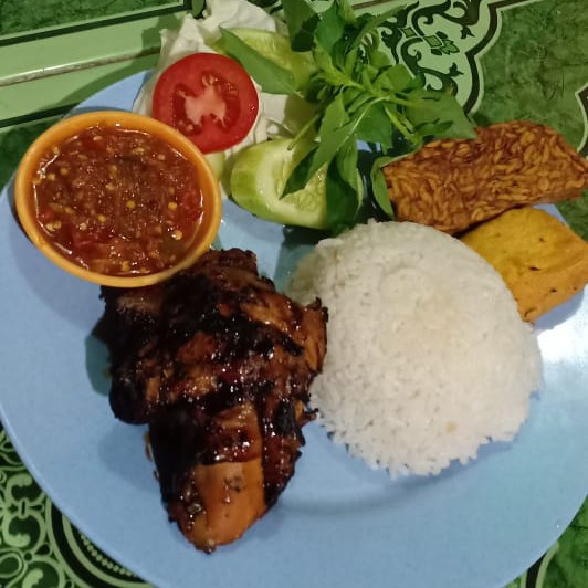 Paket Komplit Ayam Bakar