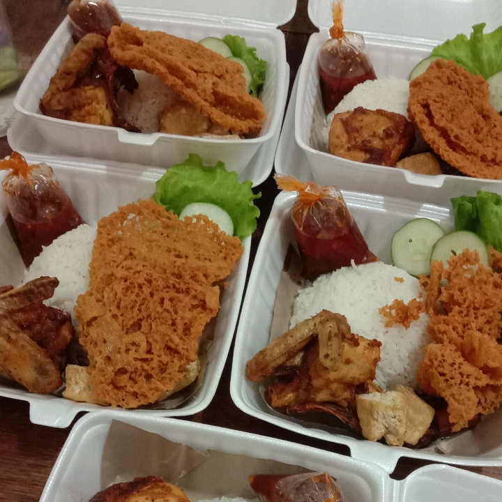 Paket Komplit Ayam Kremes