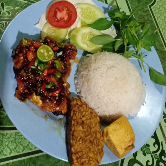 Paket Komplit Ayam Penyet