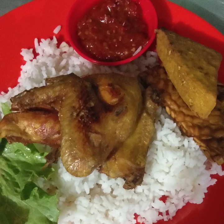 Paket Komplit Ayam Penyet