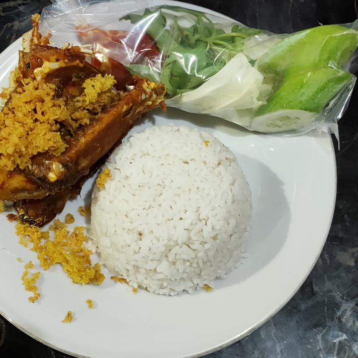 Paket Lengkap Nasi Bebek Goreng Kecil Tahu Tempe