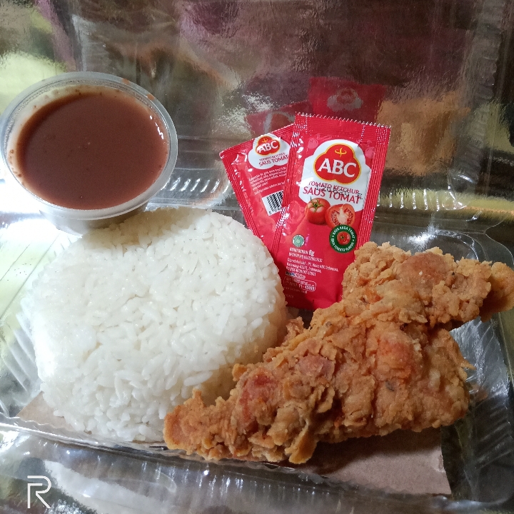 Paket Nasi Ayam Crispy Dan Puding