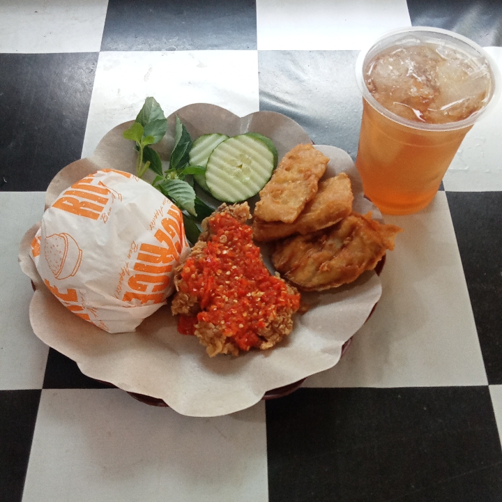 Paket Nasi Ayam Geprek Es Teh