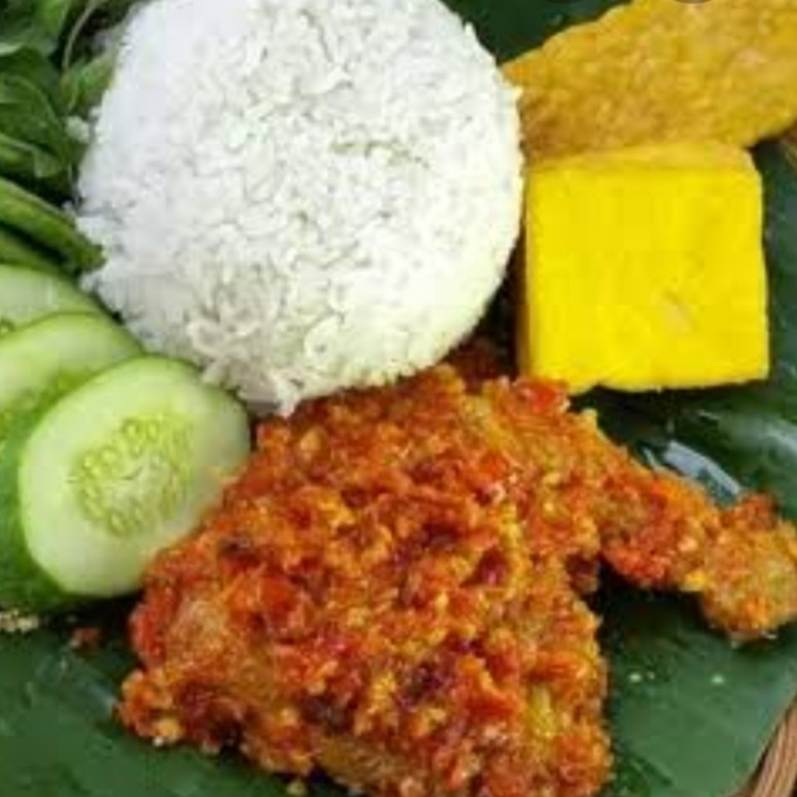 Paket Nasi Ayam Paha Mercon Pedas