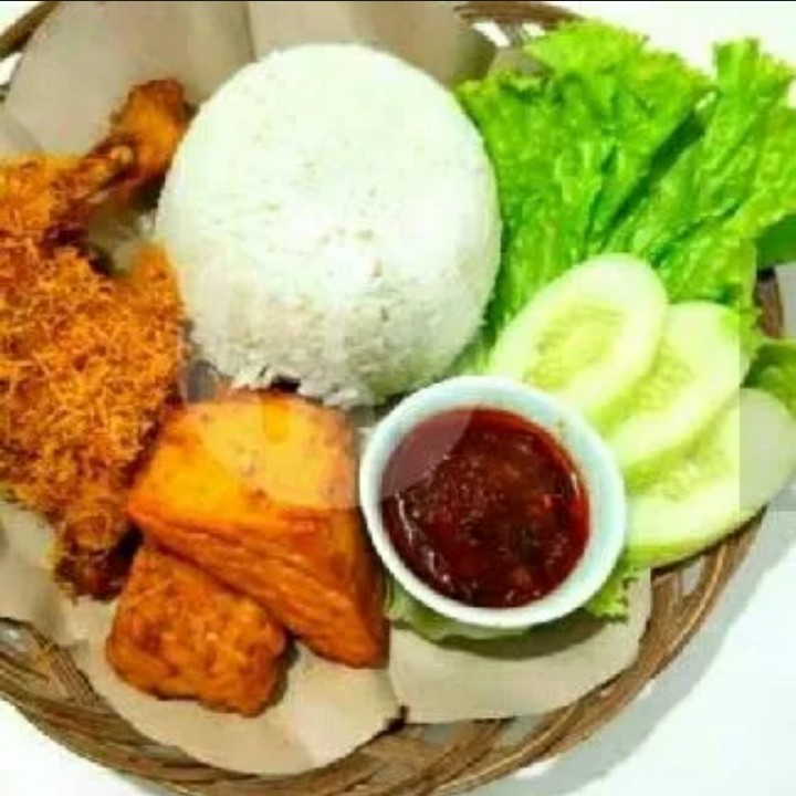 Paket Nasi Ayam Serundeng Komplit
