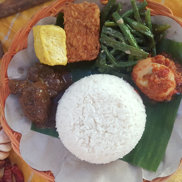 Paket Nasi Daging Rendang Komplit