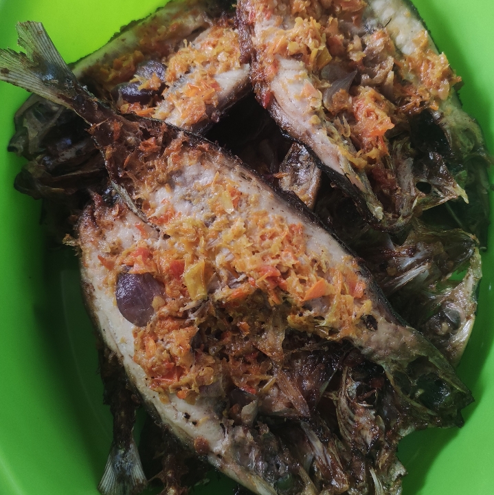 Paket Nasi Ikan Oci Belah Rica Sayur