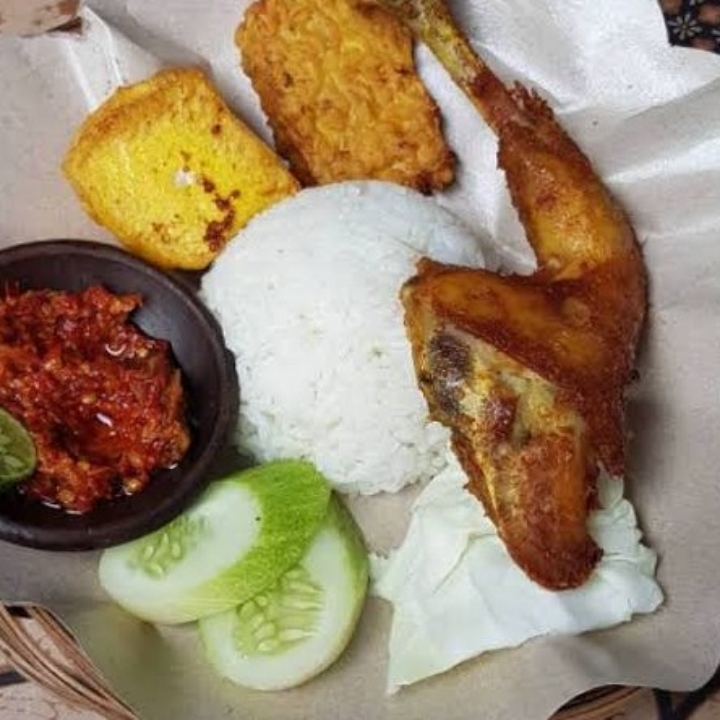 Paket Pecel Ayam Goreng