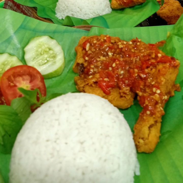 Paket Pool Ayam Geprek