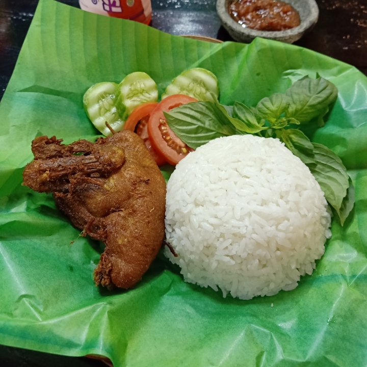 Paket Pool Bebek Goreng