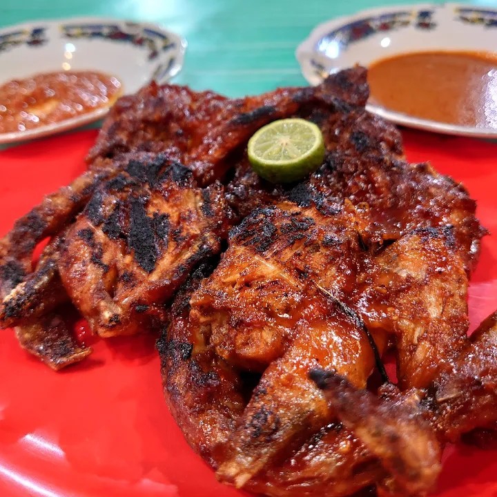 Paket Setengah Ekor Ayam Potong Bakar Komplit