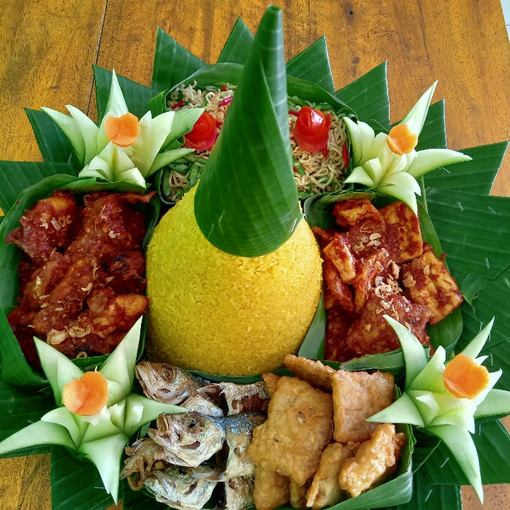 Paket Tumpeng