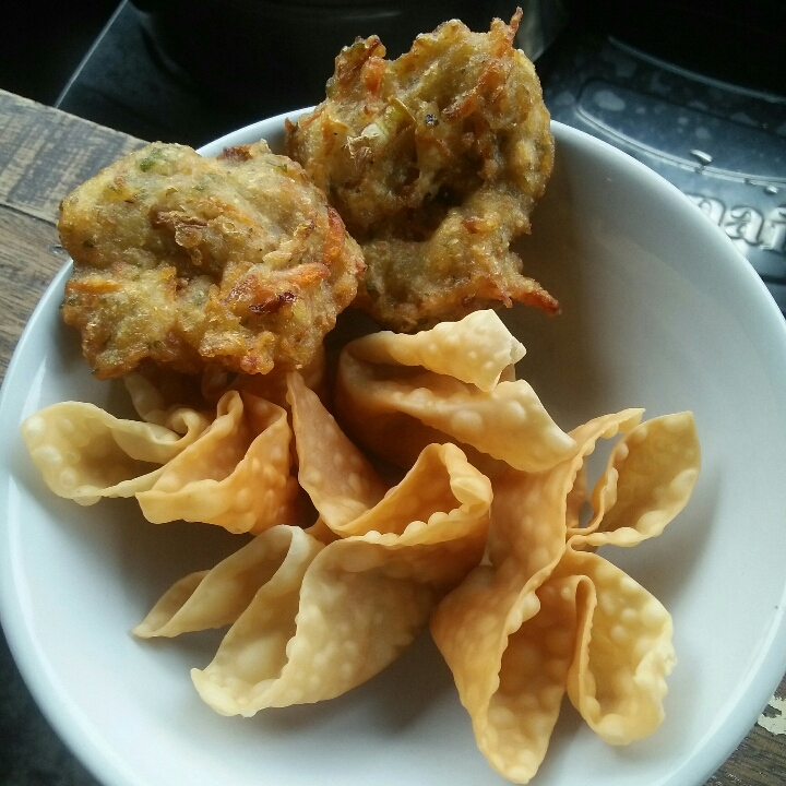 Pangsit Dan Lumpia