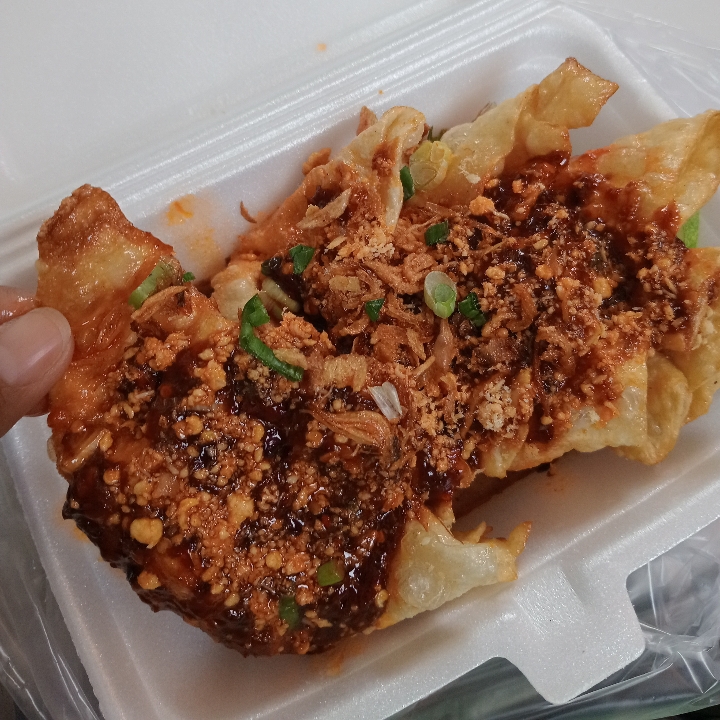 Pangsit Goreng Chilli Oil 