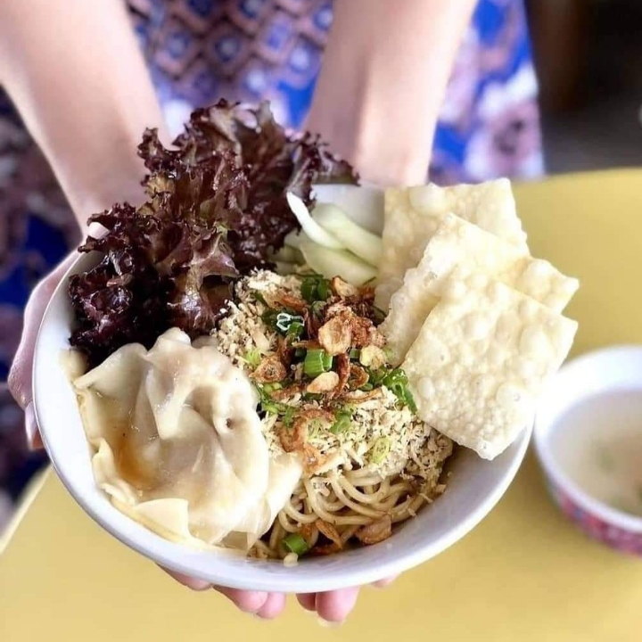 Pangsit Mie Porsi Jumbo