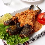 Pecak dan pecel  Ayam  Ikan Lele Khas Sunda 2