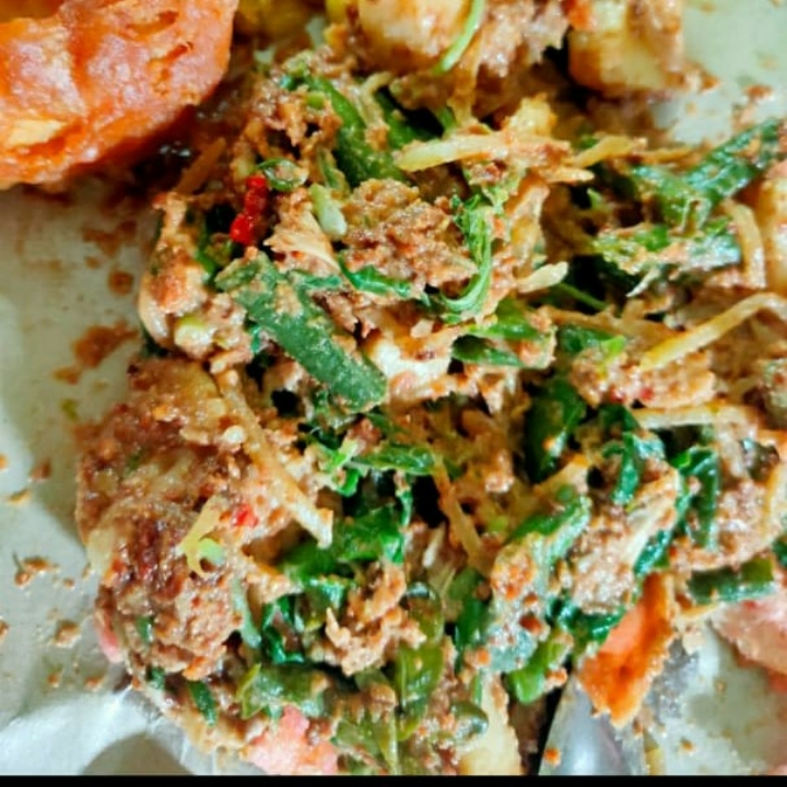 Pecel Among