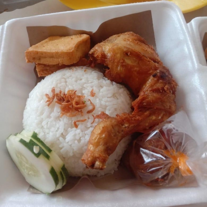 Pecel Ayam 