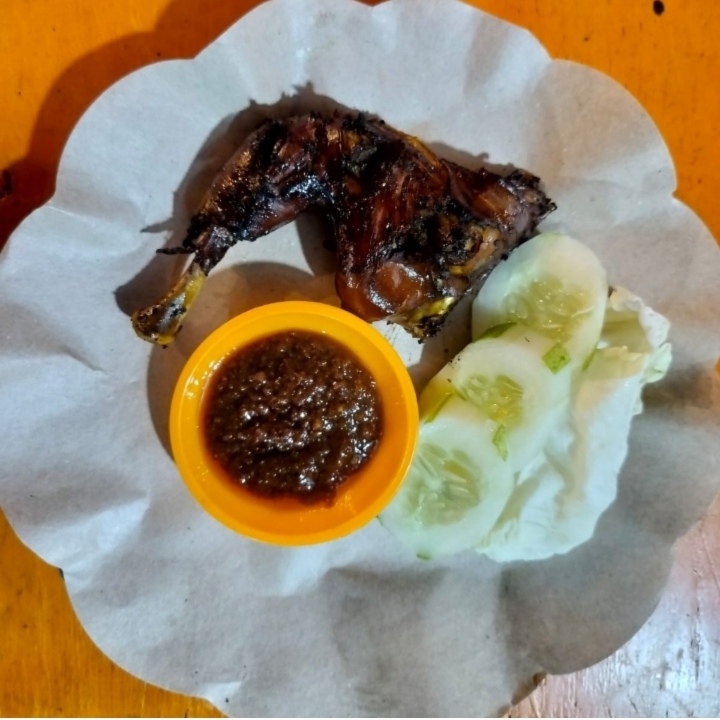 Pecel Ayam Bakar Kremes