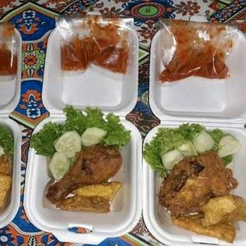 Pecel Ayam 