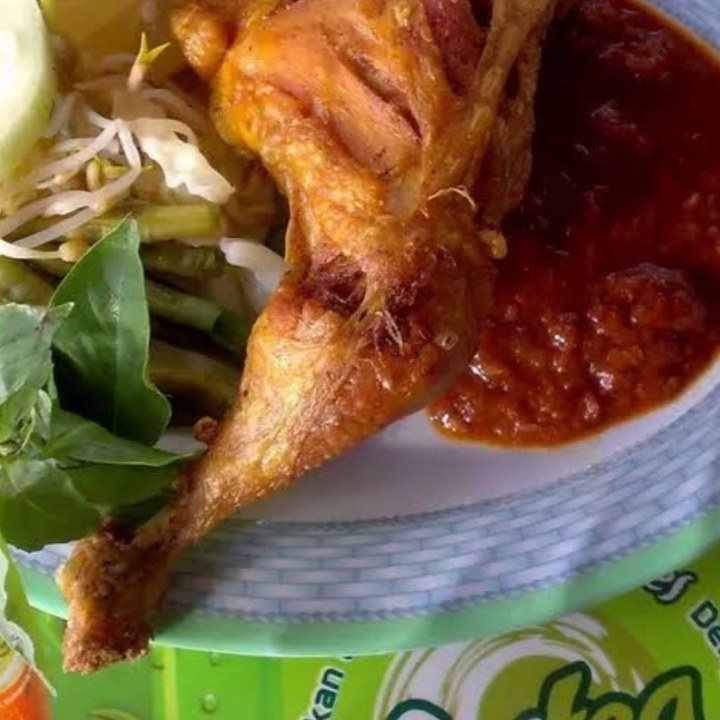Pecel Ayam Paha Atas