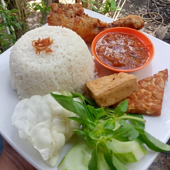 Pecel Ayam Tanpa Nasi
