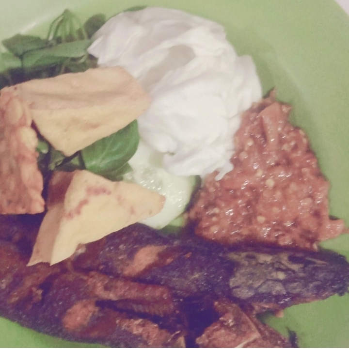 Pecel Lele Tanpa Nasi