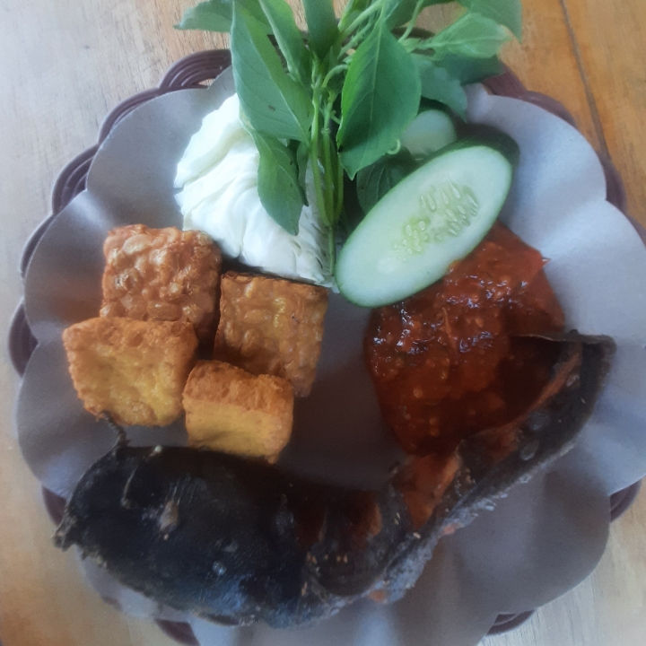 Nasi Pecel Lele