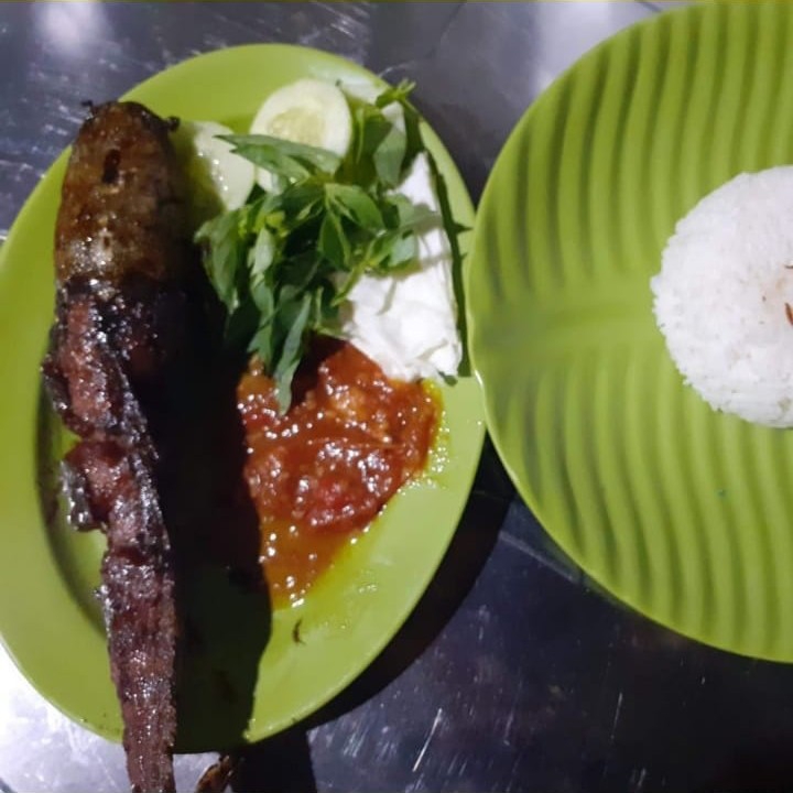 Pecel Lele Bakar 