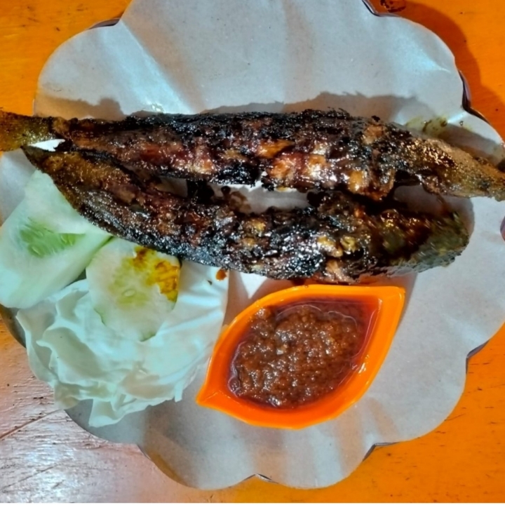 Pecel Lele Bakar Kremes