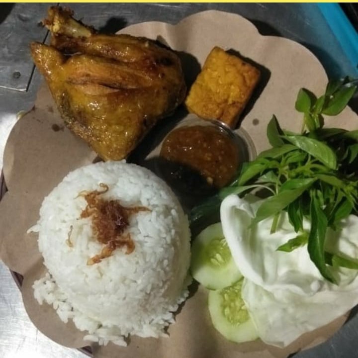 Pecel Ayam Goreng