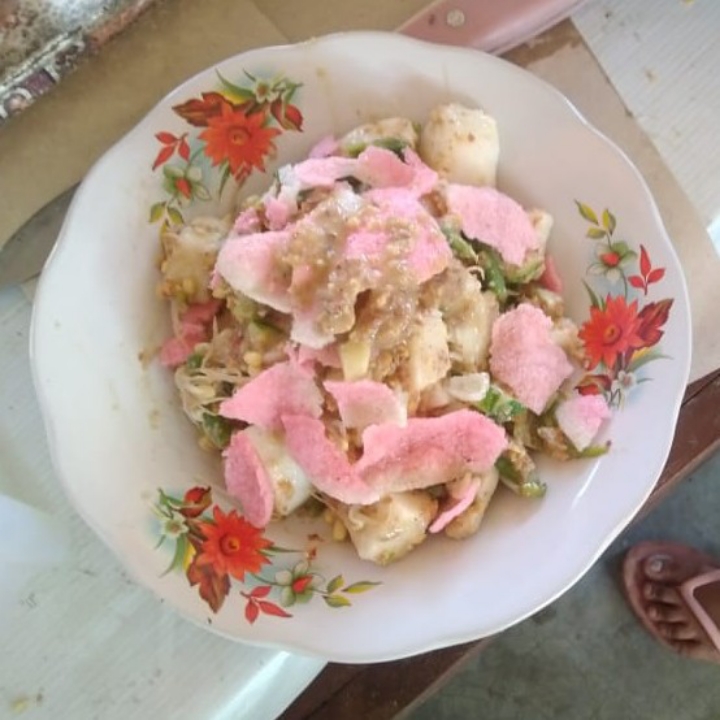 Pecel Lontong