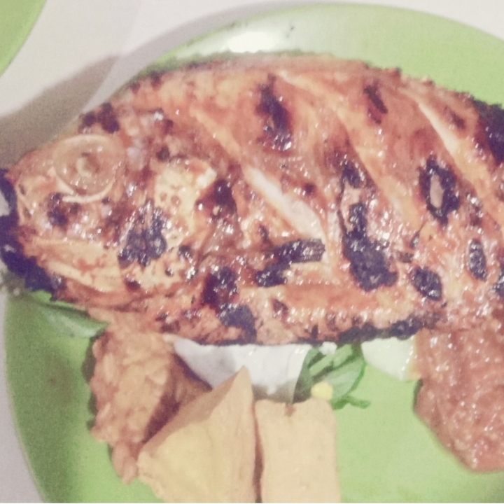 Pecel Nila Pakai Nasi