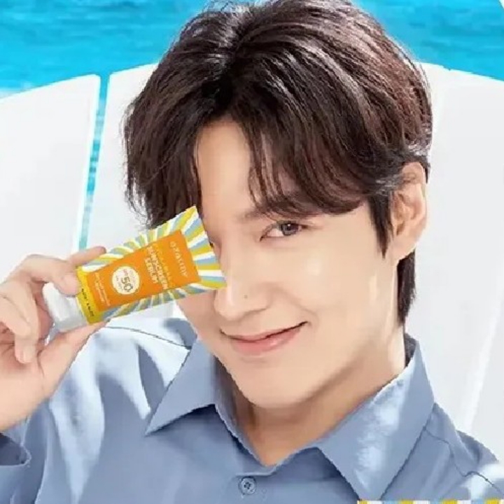 Pelindung Matahari Azarine Spf 50
