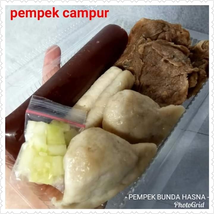 Pempek Campur
