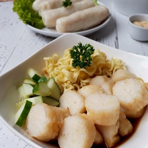 Pempek Komplit Es Teh