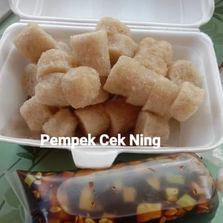 Pempek Lenjer Satu Porsi