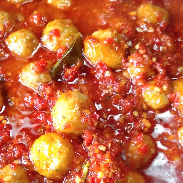 Pentol ayan pedas