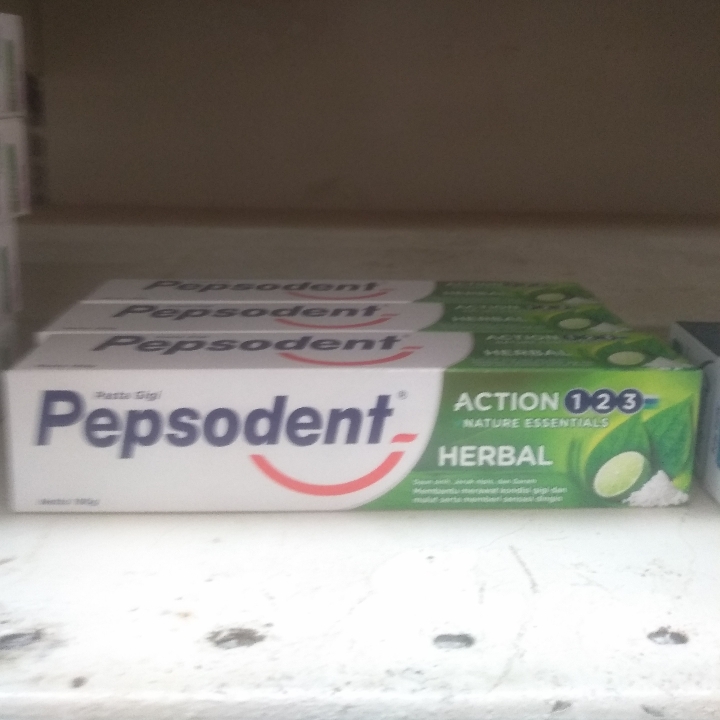 Pepsodent PG HERBAL 190 GR