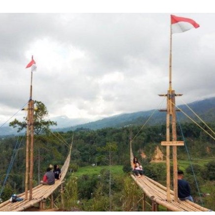 Perahu Bambu 3