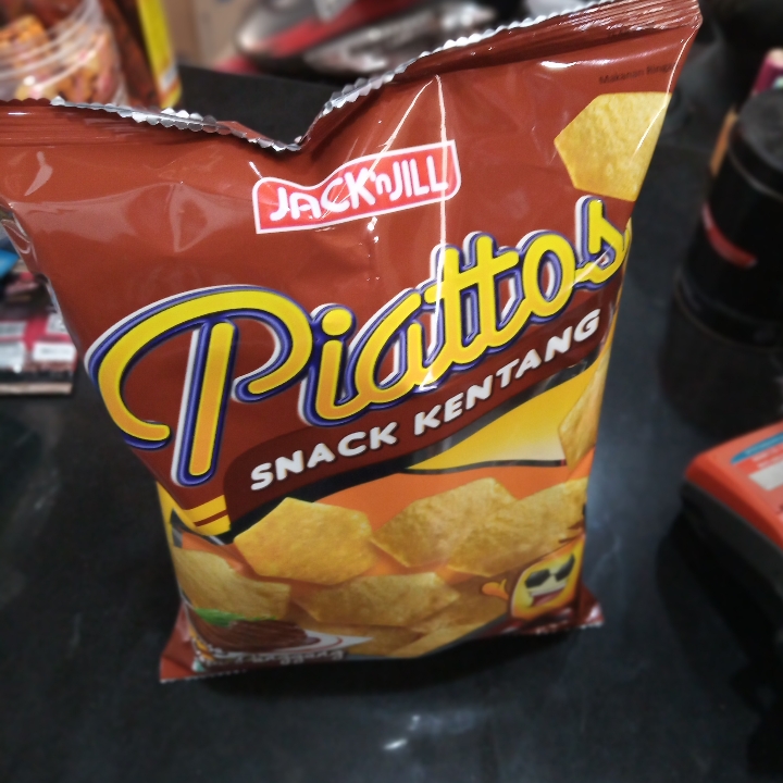 Piattos Rasa Sapi Panggang 85 Gr