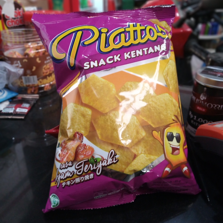 Piattos Snack Kentang Rasa Ayam Teriyaki 85 Gr