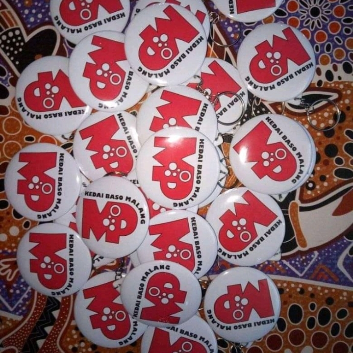 Pin-Bros Ukuran 44mm