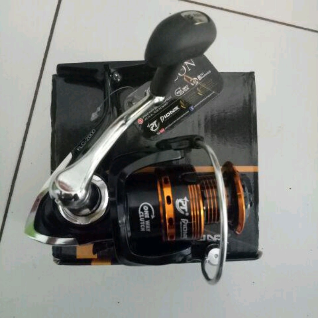 Pioneer falcon reel spining
