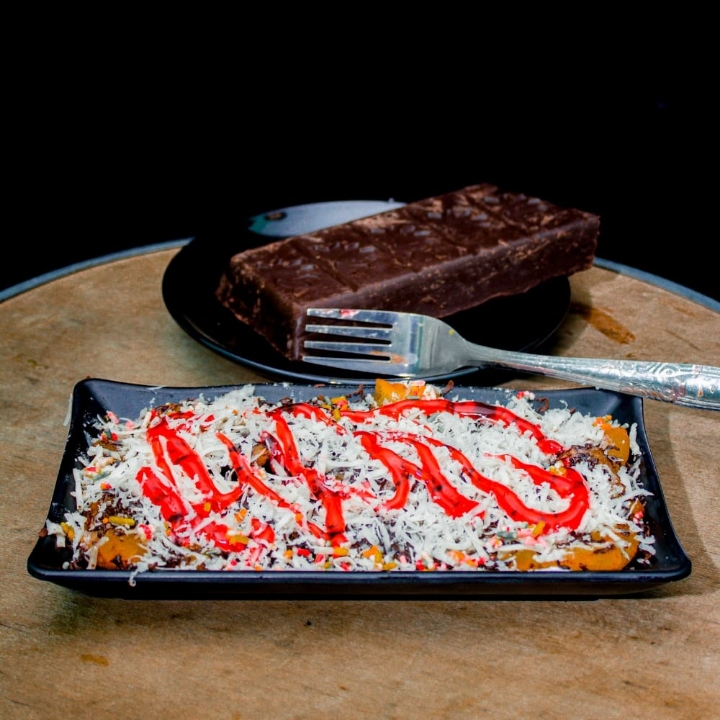 Pisang Coklat Tpoing Keju Strawberry