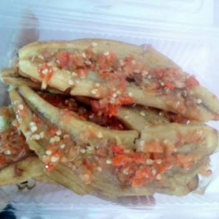 Pisang Goroho Penyet Sambal Pedas