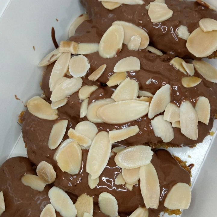 Pisang crispy nutella Almond